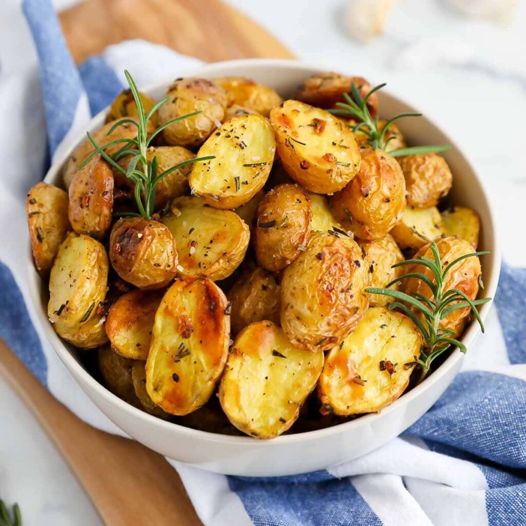 14 Best Thanksgiving Side Dishes Rosemary Garlic Potatoes