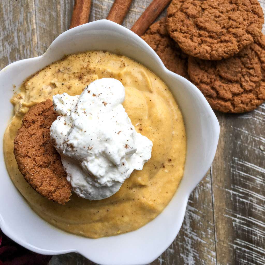 30+ Sweet Tooth Dessert Recipes Pumpkin Mousse with ginger snap cookies