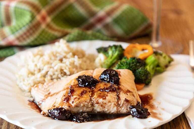 Salmon with Cherry Sauce