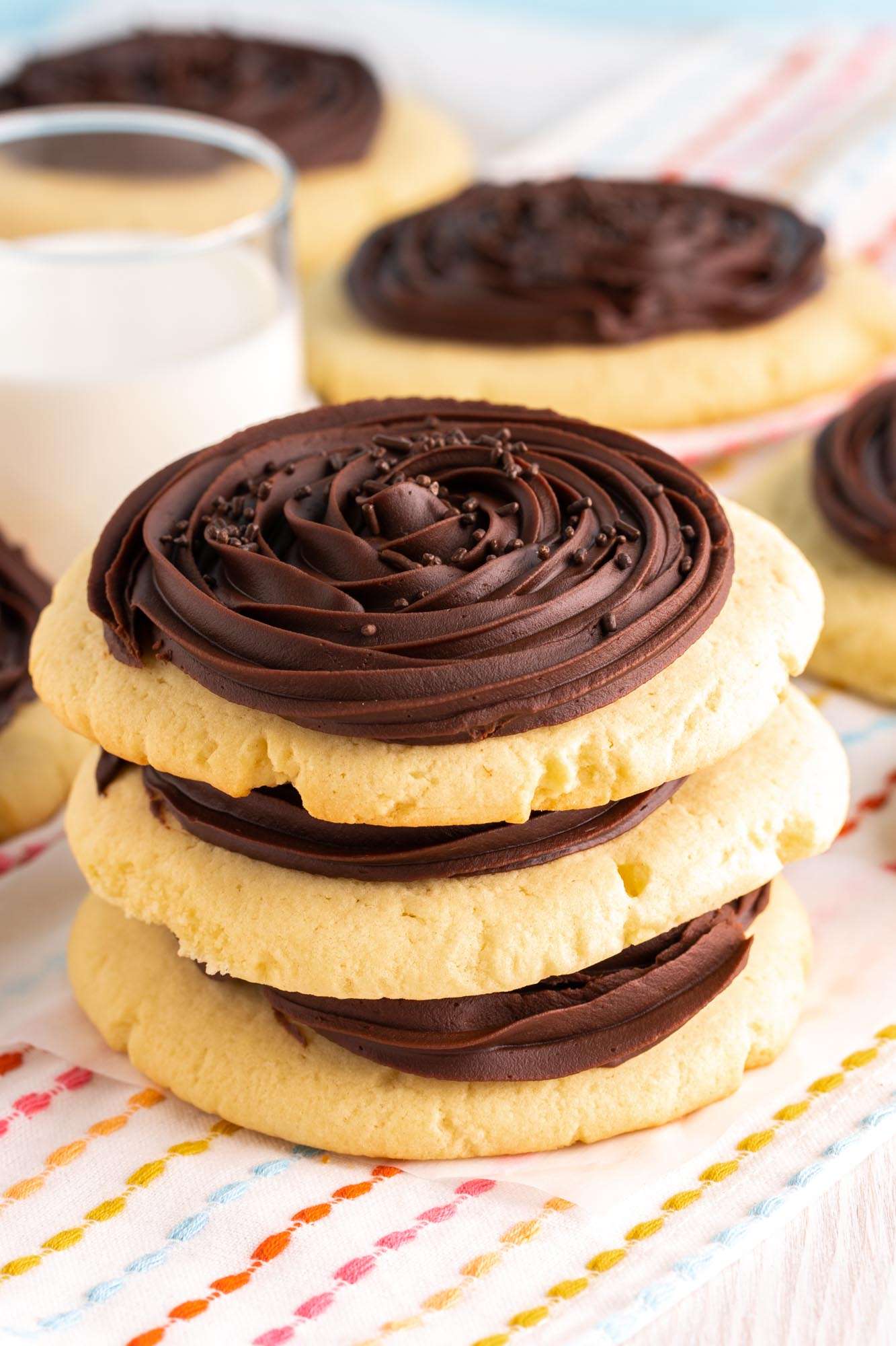 Crumbl Chocolate cupcake cookies