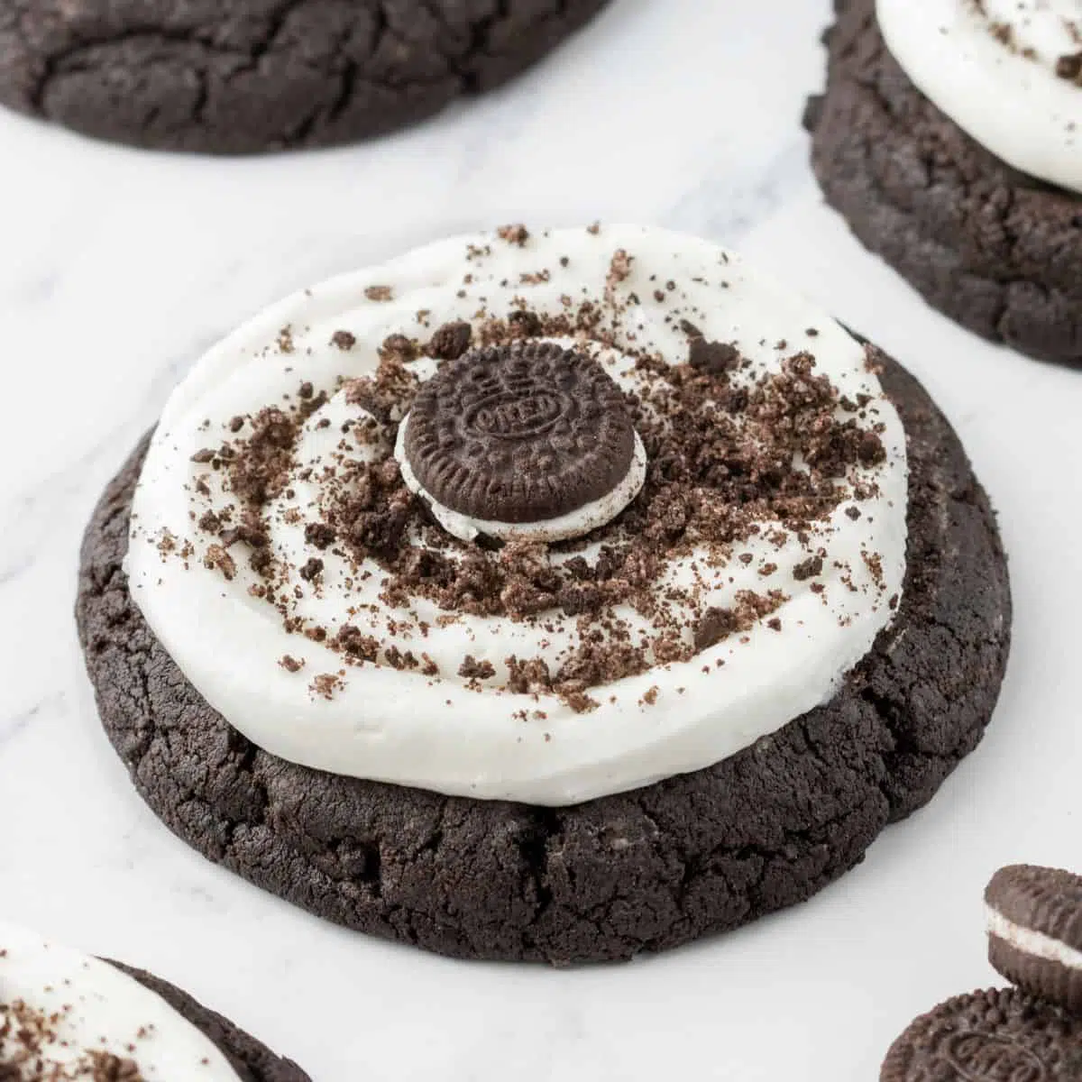 oreo crumbl cookies.