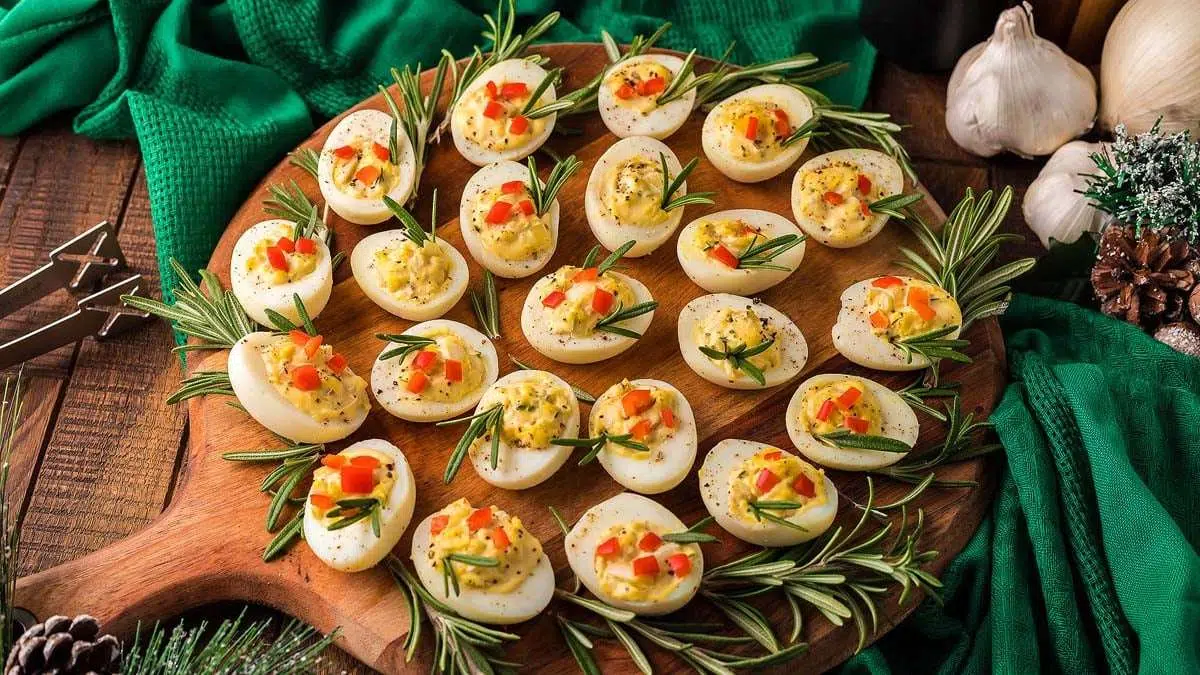 Christmas deviled eggs