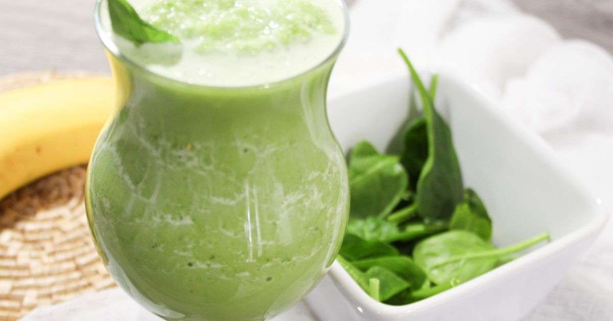 Refreshing Spinach Banana Smoothie