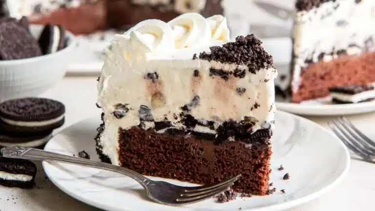 Ice Cream Cake made with oreos
