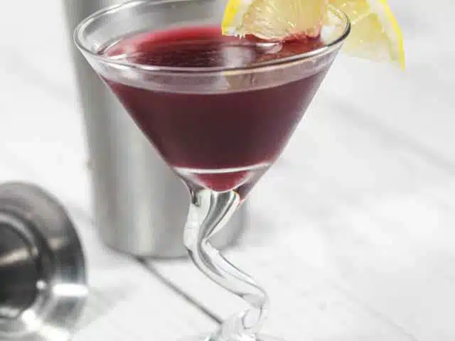 11 Refreshing Limoncello Cocktail Recipes