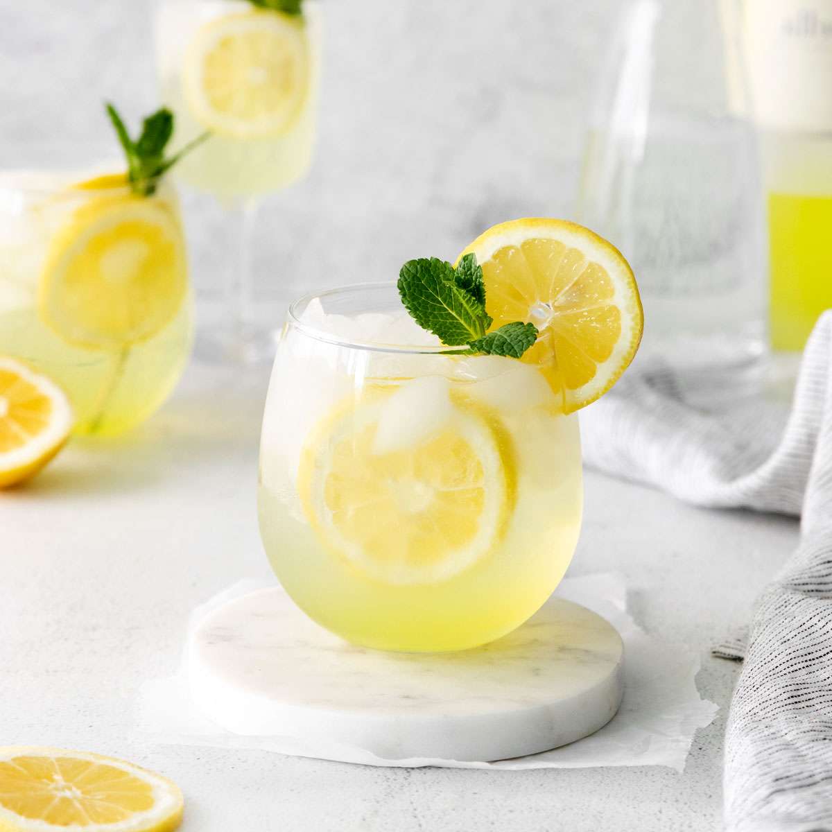 11 Refreshing Limoncello Cocktail Recipes