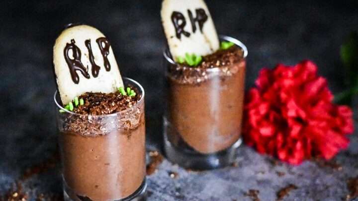 16 Easy & Spooky No Bake Halloween Treats