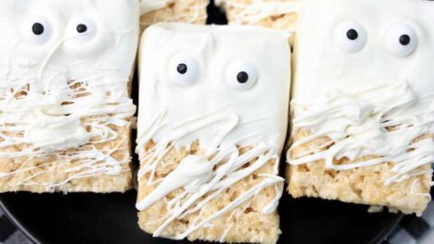 16 Easy & Spooky No Bake Halloween Treats