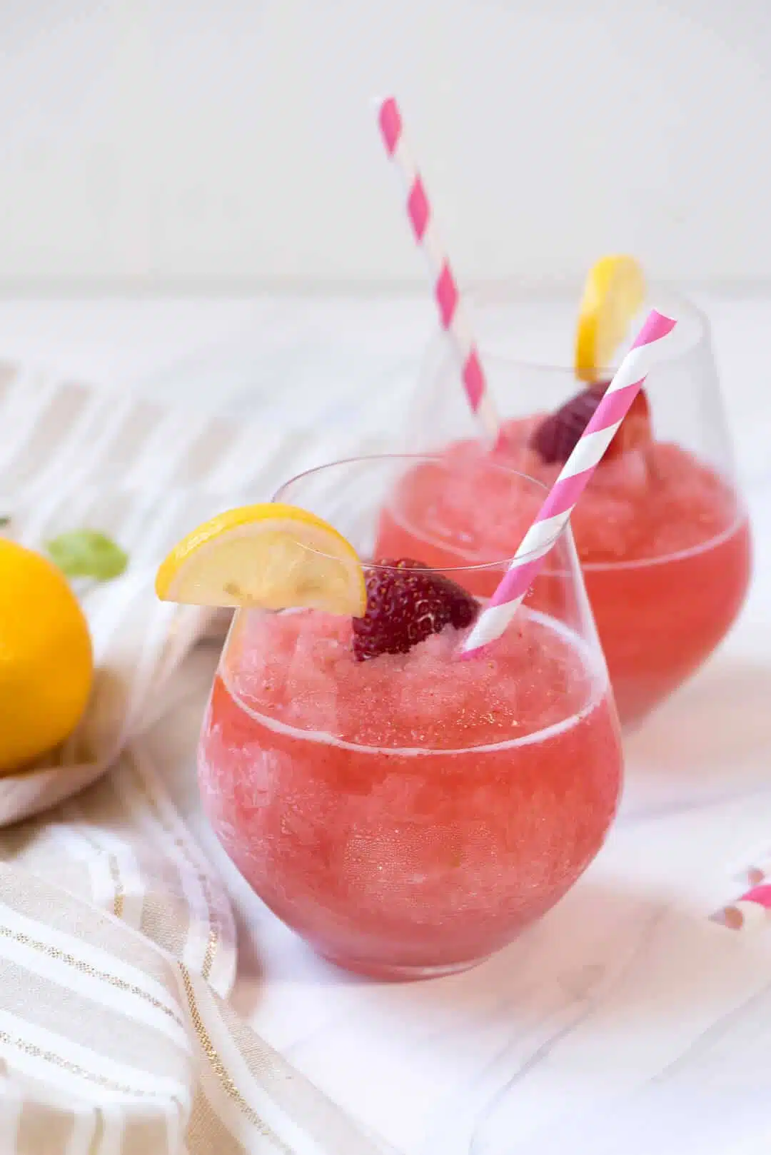 11 Refreshing Wine Slushie Recipes for Summer