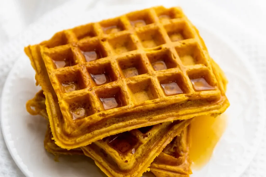 How to Make Vegan Pumpkin Waffles: 6 Easy Steps + Tips