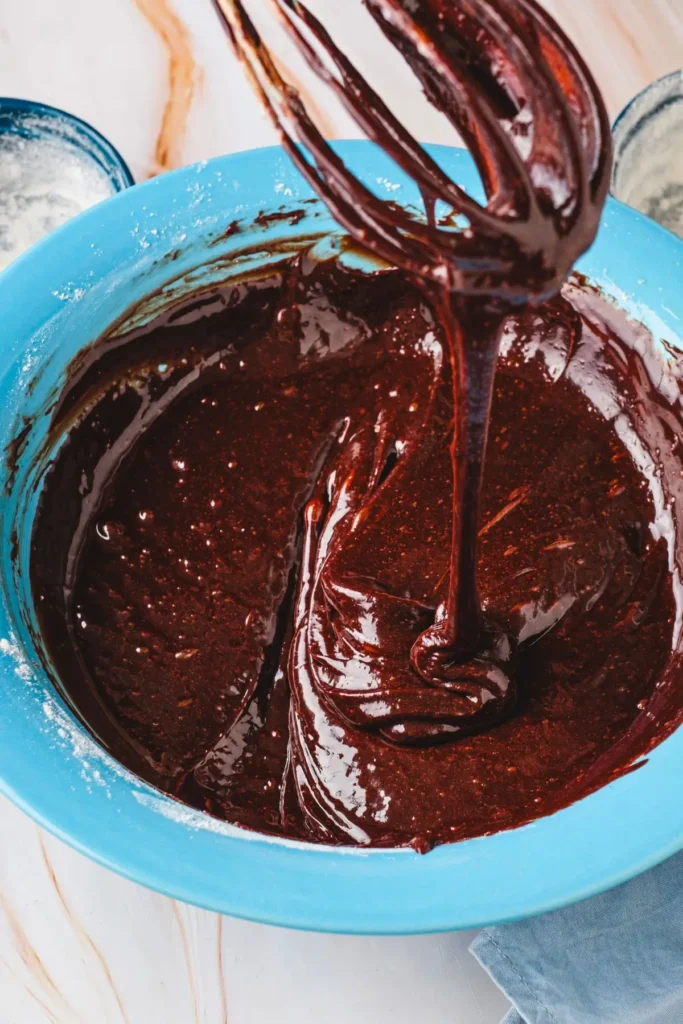 making chocolate lava cake