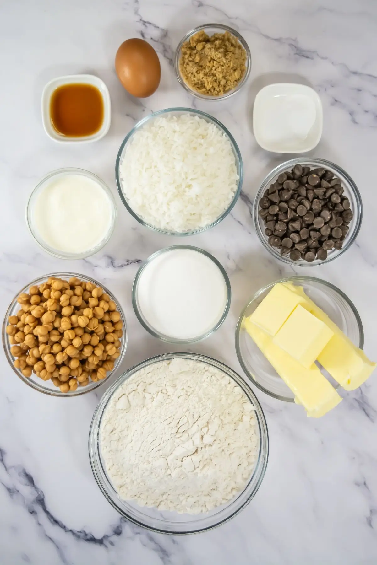 Chocolate and Caramel Samoa Cookie Cake ingredients to make samoa cookie cake