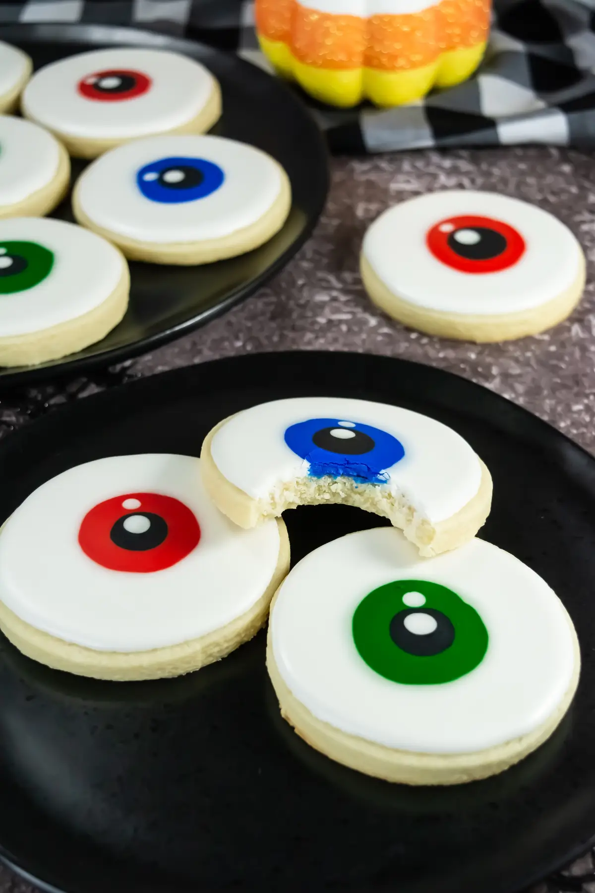 Eyeball Halloween Sugar Cookies halloween sugar cookies